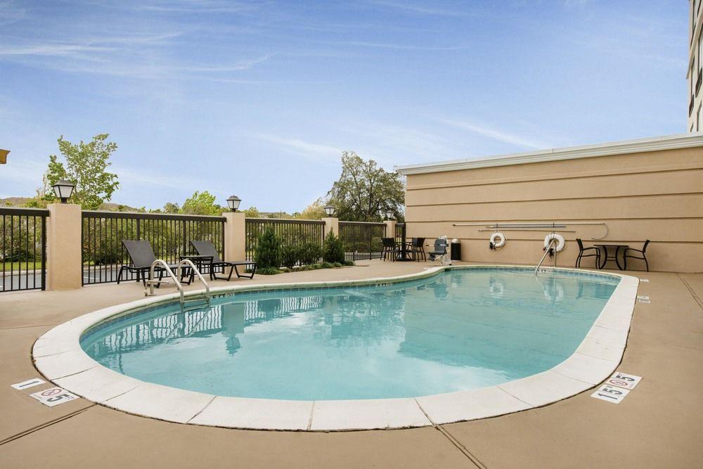 Holiday Inn Savannah South - I-95 Gateway By Ihg Georgetown Exterior foto